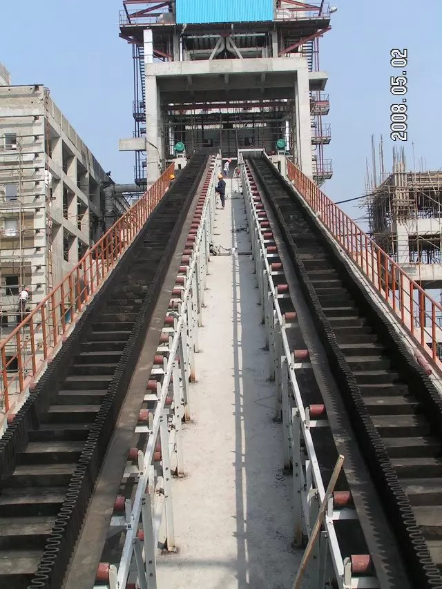 濱州礦用大傾角輸送機(jī)