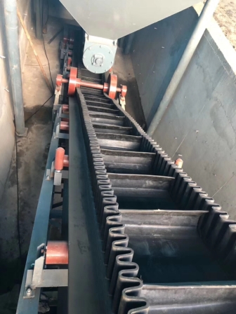 煙臺(tái)石料場(chǎng)皮帶傳送機(jī)